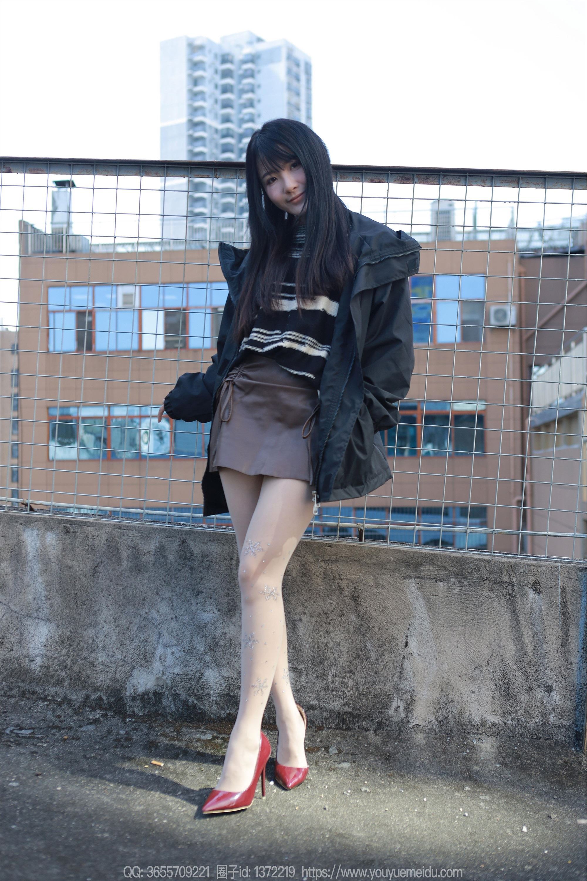 IESS异思趣向  2023.12.07 丝享家 1605 婉萍《晒晒太阳》